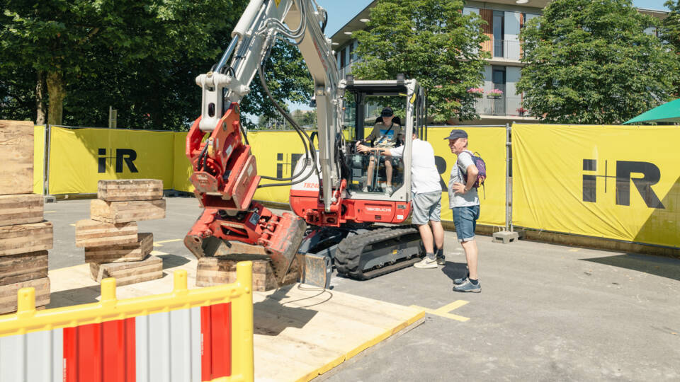 Internetdaten_2025_i+R_Sommerfest_byDarrenFeels-37