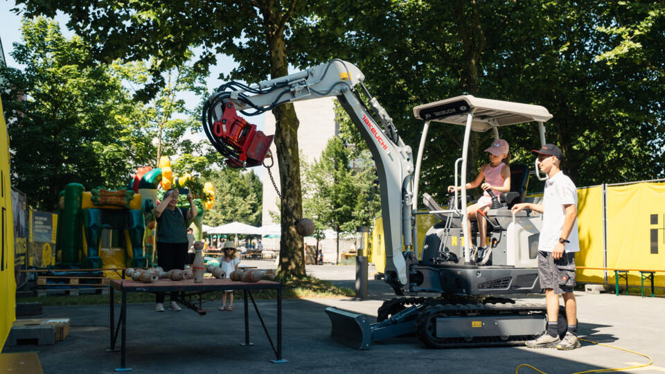 Internetdaten_2025_i+R_Sommerfest_byDarrenFeels-42